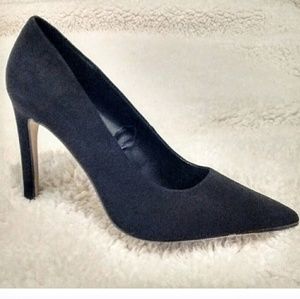 Black Heel Pumps